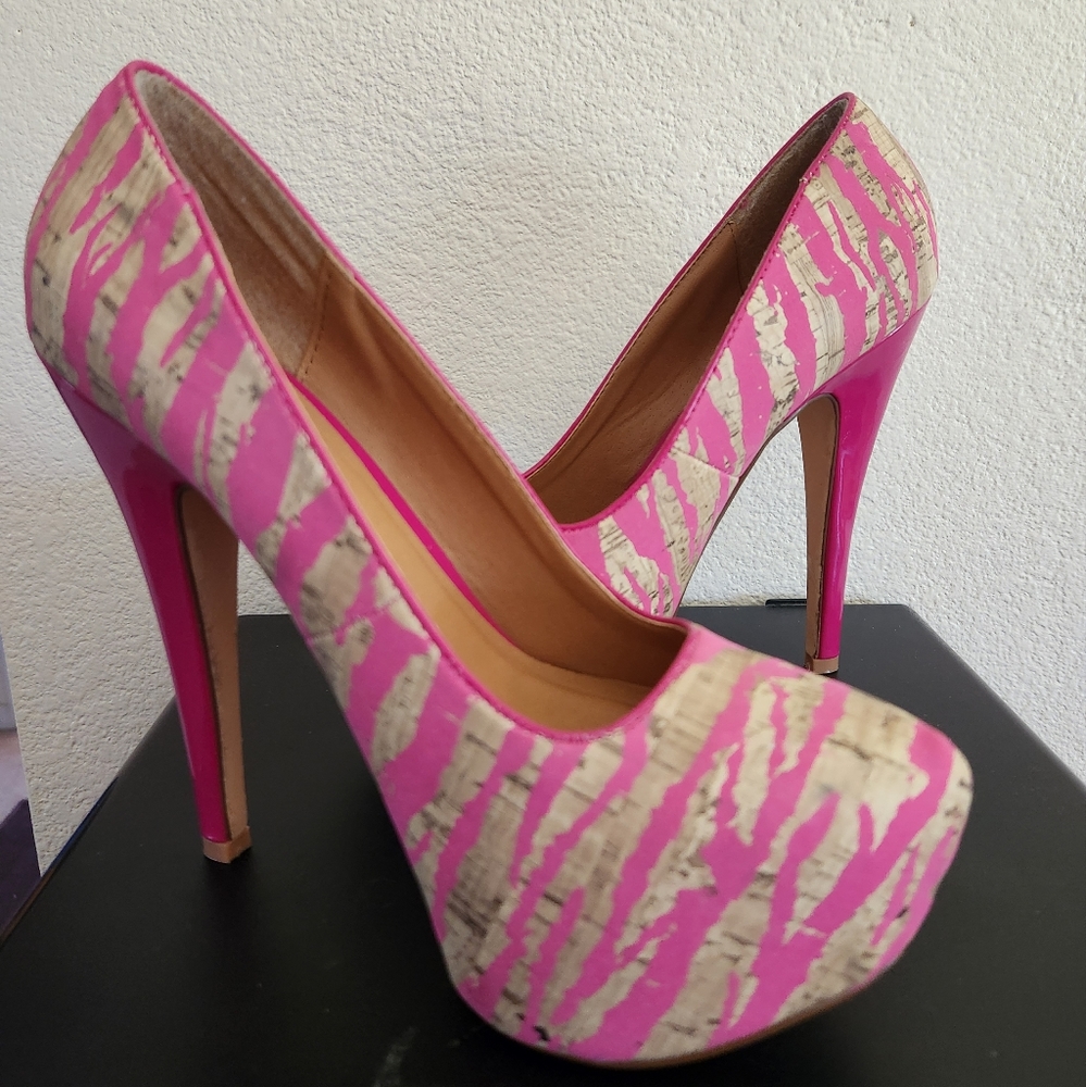 Pink zebra cork sizr 7